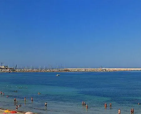 Hotel Casa Per Ferie Vel Mari 3*