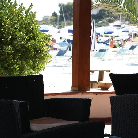 Casa Per Ferie Vel Mari 3* アルゲーロ