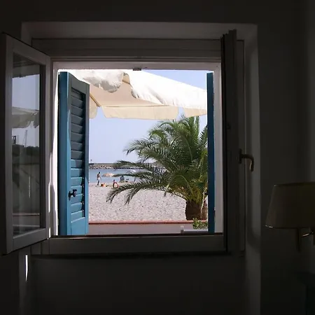 Casa Per Ferie Vel Mari Hotel 2*