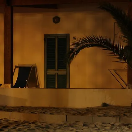 Hotell Casa Per Ferie Vel Mari 3*